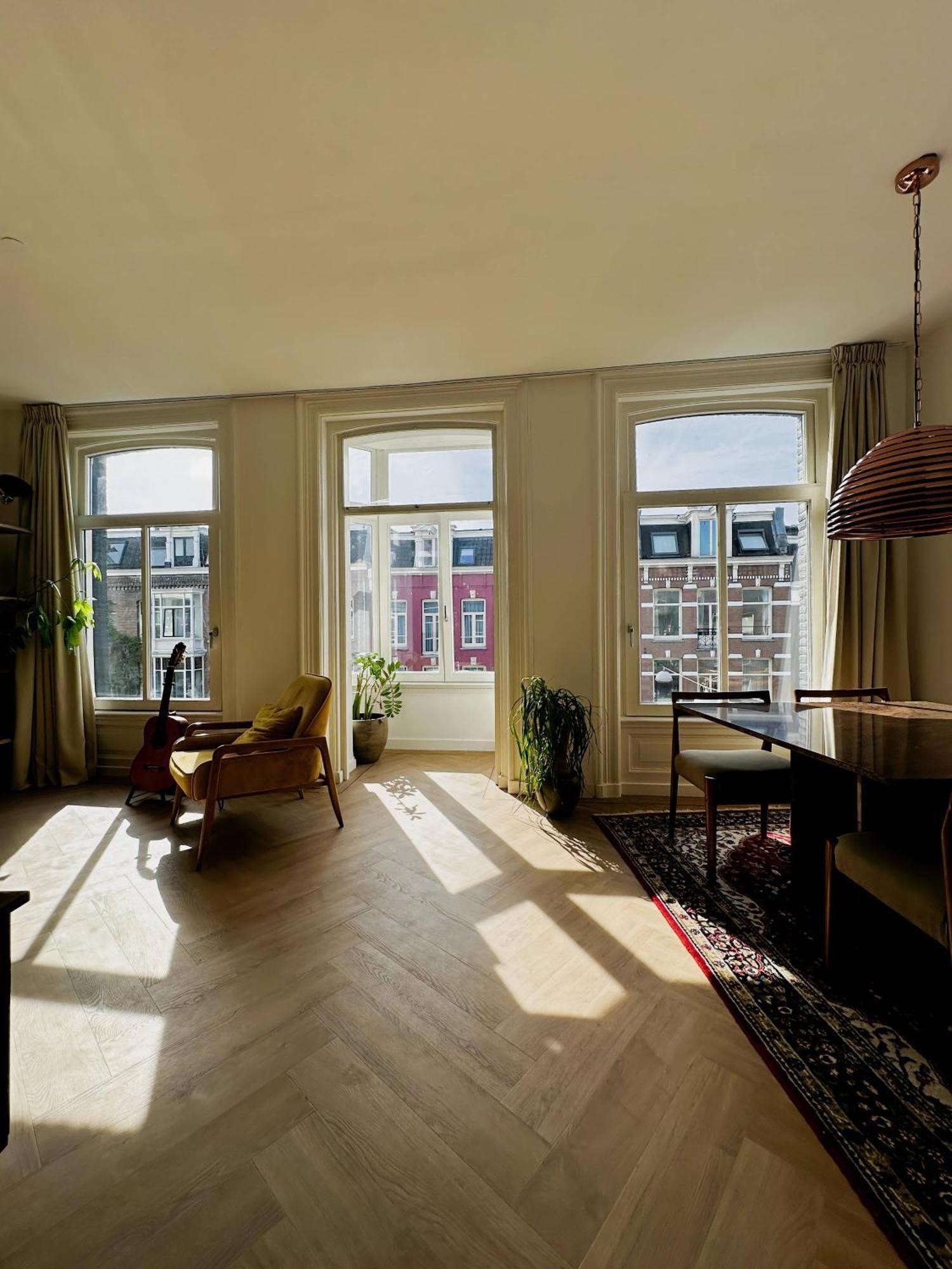 Beautiful In The Heart Of Amsterdam! Appartement *